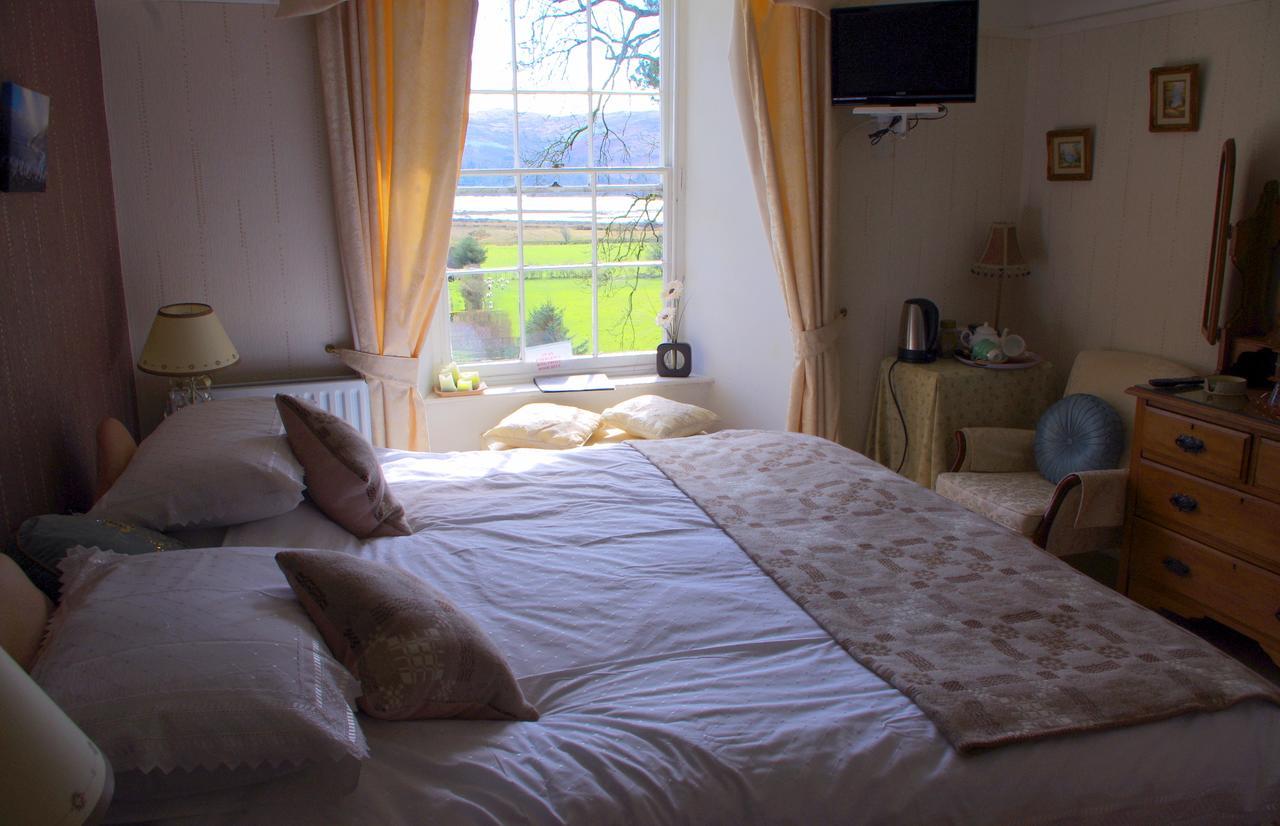 Gogarth Hall Farm Holidays Pennal Exterior photo